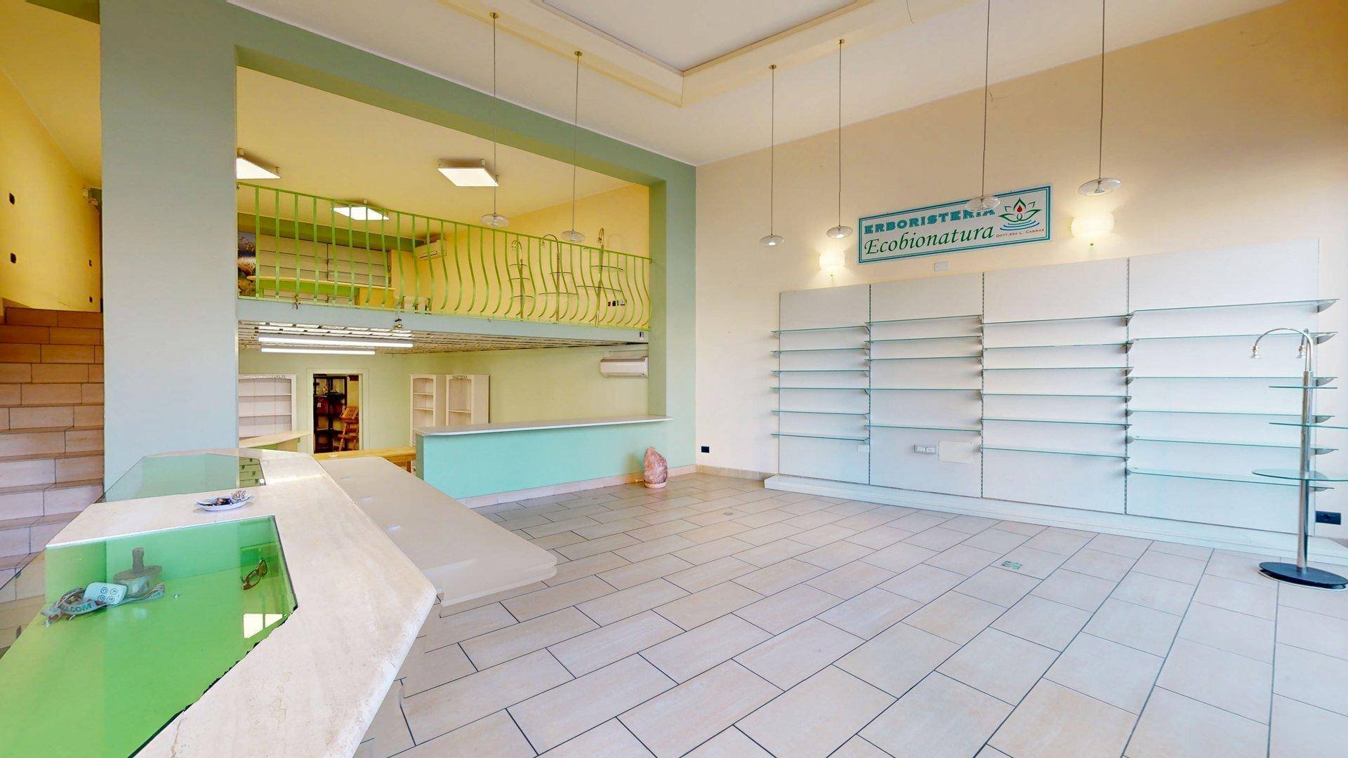 Foto 1 - Locale Commerciale Via Eligio Porcu, Quartu Sant'Elena - foto 1