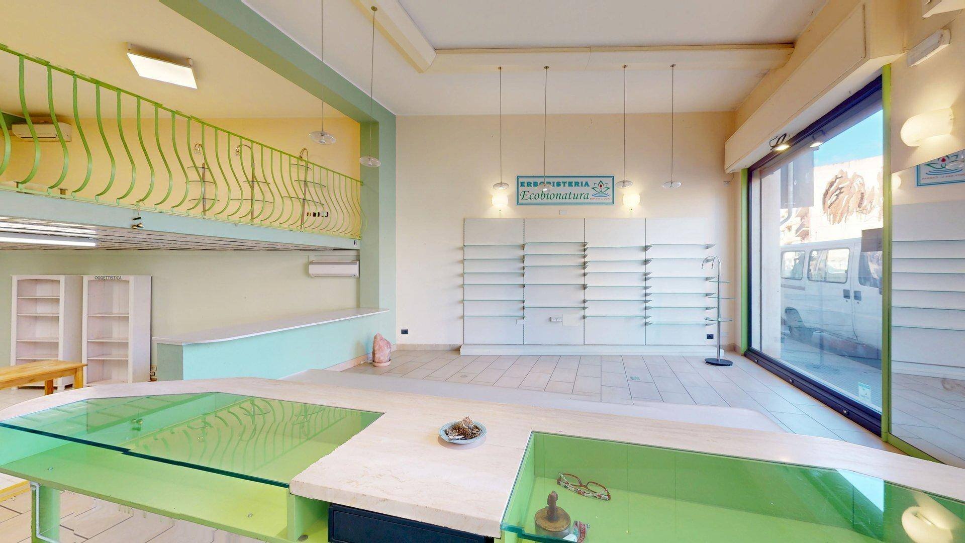 Foto 3 - Locale Commerciale Via Eligio Porcu, Quartu Sant'Elena - foto 3