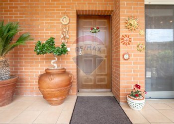 Dettagli - Terraced Villa Viale Della Repubblica
 
17, Valenzano - photo 33