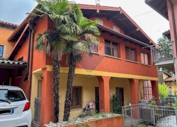 Casa all\'aperto - Casa semi indipendente Vicolo Piatti
 
10, Viggiù - foto 2