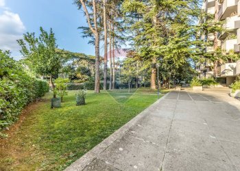 Giardino - Quadrilocale Via Salvatore Quasimodo
 
40, Roma - foto 33