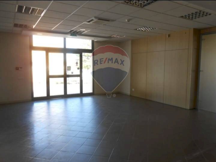 Stanza vuota - Commercial Premises Via Caravaglios
 
46, Castelvetrano - photo 3