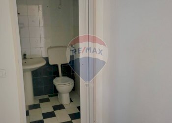 Bagno - Commercial Premises Via Caravaglios
 
46, Castelvetrano - photo 9