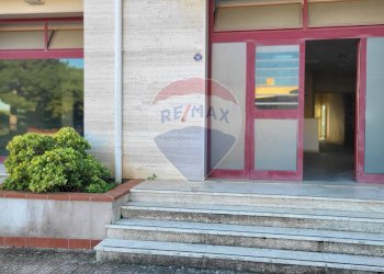 Edificio all\'aperto - Commercial Premises Via Caravaglios
 
46, Castelvetrano - photo 17