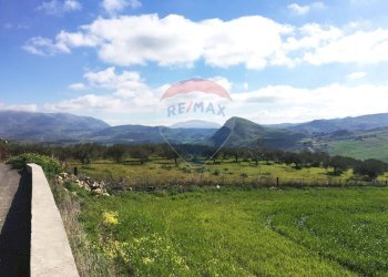 Vista delle montagne - Terreno agricolo Contrada Bagni Crisiola
 
snc, Marineo - foto 4