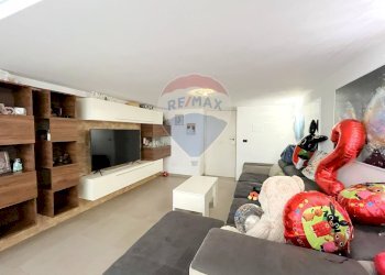 Soggiorno - Quadrilocale Corso Nicola Terracciano
 
40, Pozzuoli - foto 5