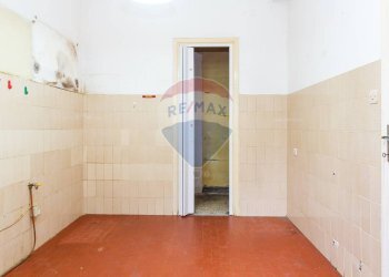 Stanza vuota - Quadrilocale Via Eleonora D'Angiò
 
46, Catania - foto 10