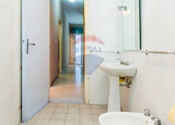 Bagno - Quadrilocale Via Eleonora D'Angiò
 
46, Catania - foto 22