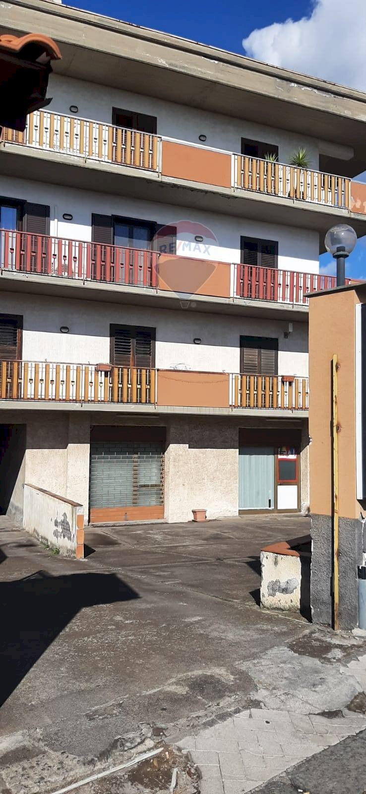 Edificio all\'aperto - Laboratorio Via Che Guevara
 
105, Belpasso - foto 2