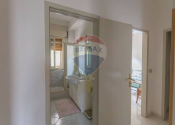 Hall / corridoio - Trilocale via madonna della via
 
221, Caltagirone - foto 15