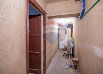 Hall / corridoio - Trilocale via madonna della via
 
221, Caltagirone - foto 26