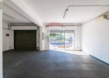 Stanza vuota - Commercial Premises Via Lo Jacono Francesco
63/65, Sant'Agata Li Battiati - photo 8