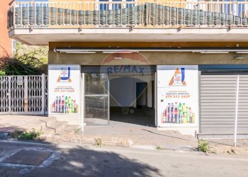 Edificio all\'aperto - Commercial Premises Via Lo Jacono Francesco
63/65, Sant'Agata Li Battiati - photo 17