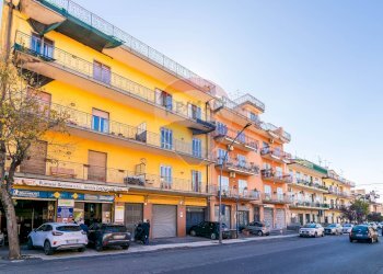 Edificio all\'aperto - Box Via della Regione
 
100, San Giovanni la Punta - foto 2