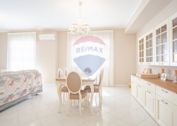 Sala da pranzo - Appartamento Via Bethancourt
 
1, Catania - foto 5