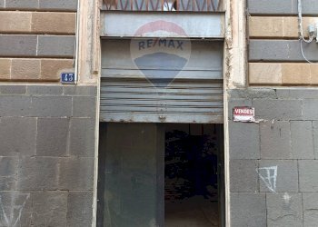 Edificio all\'aperto - Magazzino Via Infermeria
 
43, Caltagirone - foto 1