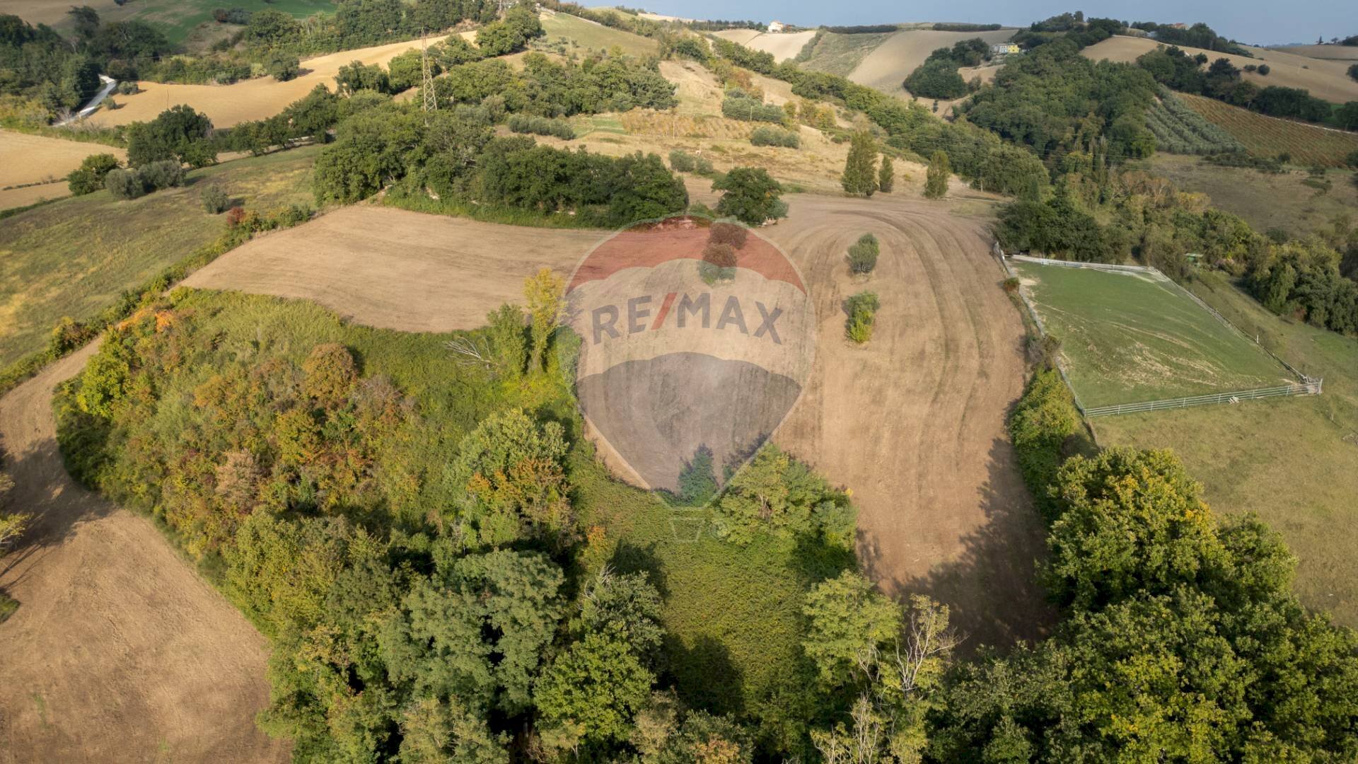 Vista drone Ovest 02 - Terreno agricolo Via Giardino Campioli 10
snc, Terre Roveresche - foto 2