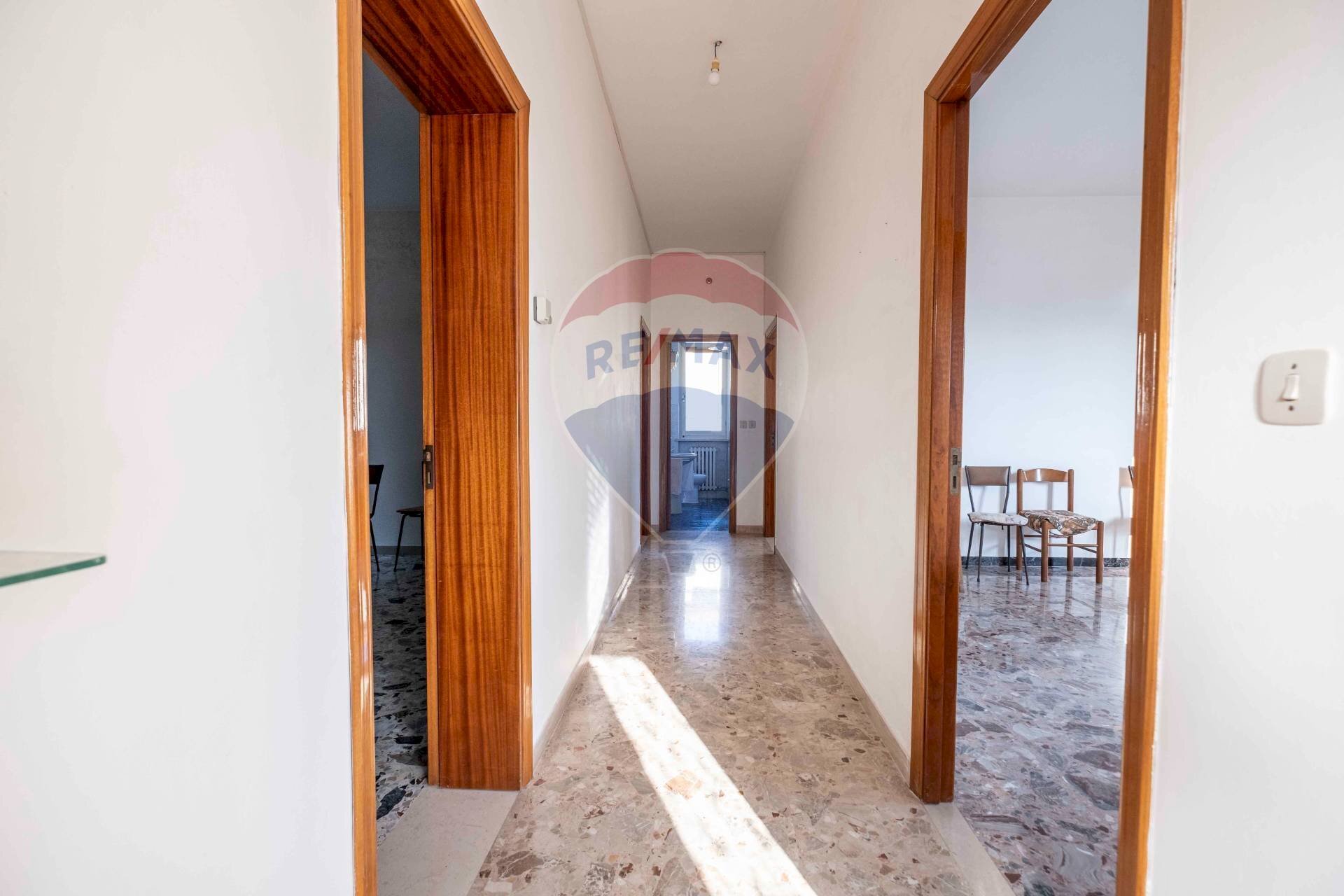 Hall / corridoio - Trilocale Cupramontana - foto 2