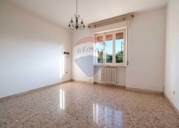 Stanza vuota - Trilocale Cupramontana - foto 8