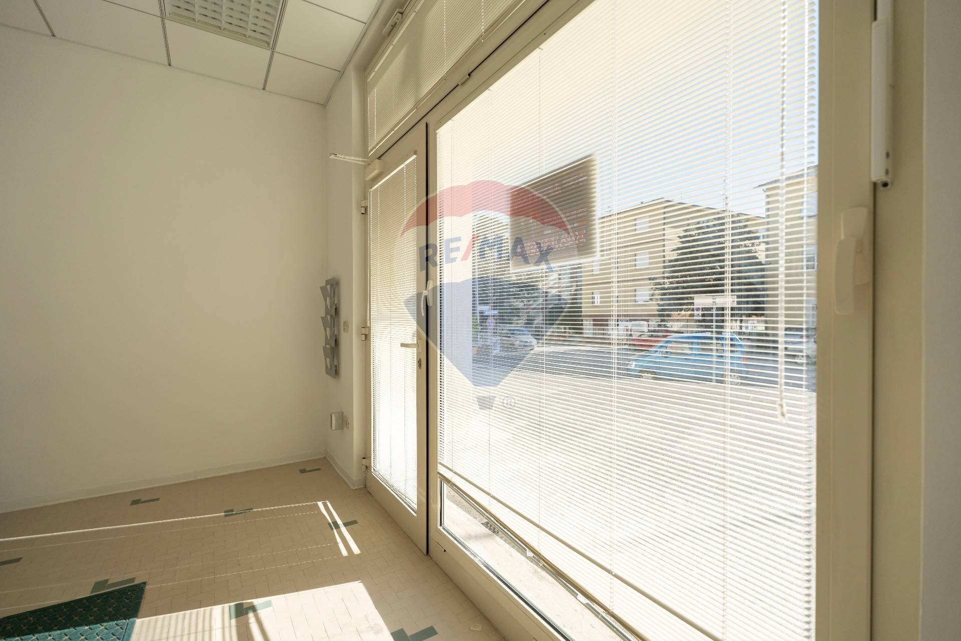 Stanza vuota - Shop Via San Francesco
89E, Jesi - photo 3