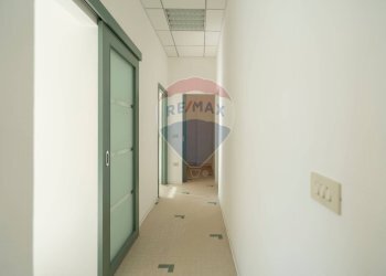 Hall / corridoio - Shop Via San Francesco
 
89E, Jesi - photo 13