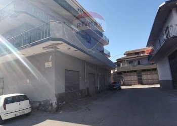 Edificio all\'aperto - Appartamento via Bachelet
 
7, Adrano - foto 3