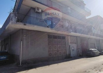 Edificio all\'aperto - Appartamento via Bachelet
 
7, Adrano - foto 5