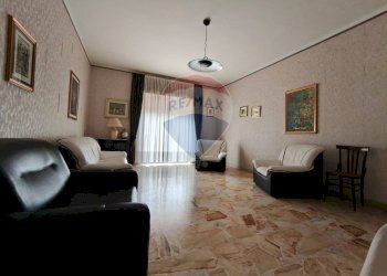 Soggiorno - Appartamento via Bachelet
 
7, Adrano - foto 15