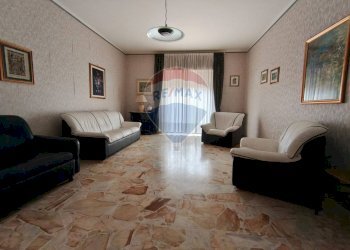 Soggiorno - Appartamento via Bachelet
 
7, Adrano - foto 18