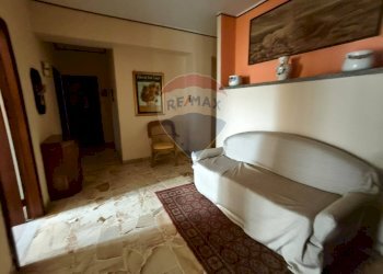 Soggiorno - Appartamento via Bachelet
 
7, Adrano - foto 20