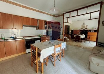 Cucina - Appartamento via Bachelet
 
7, Adrano - foto 34