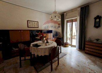 Sala da pranzo - Appartamento via Bachelet
 
7, Adrano - foto 41