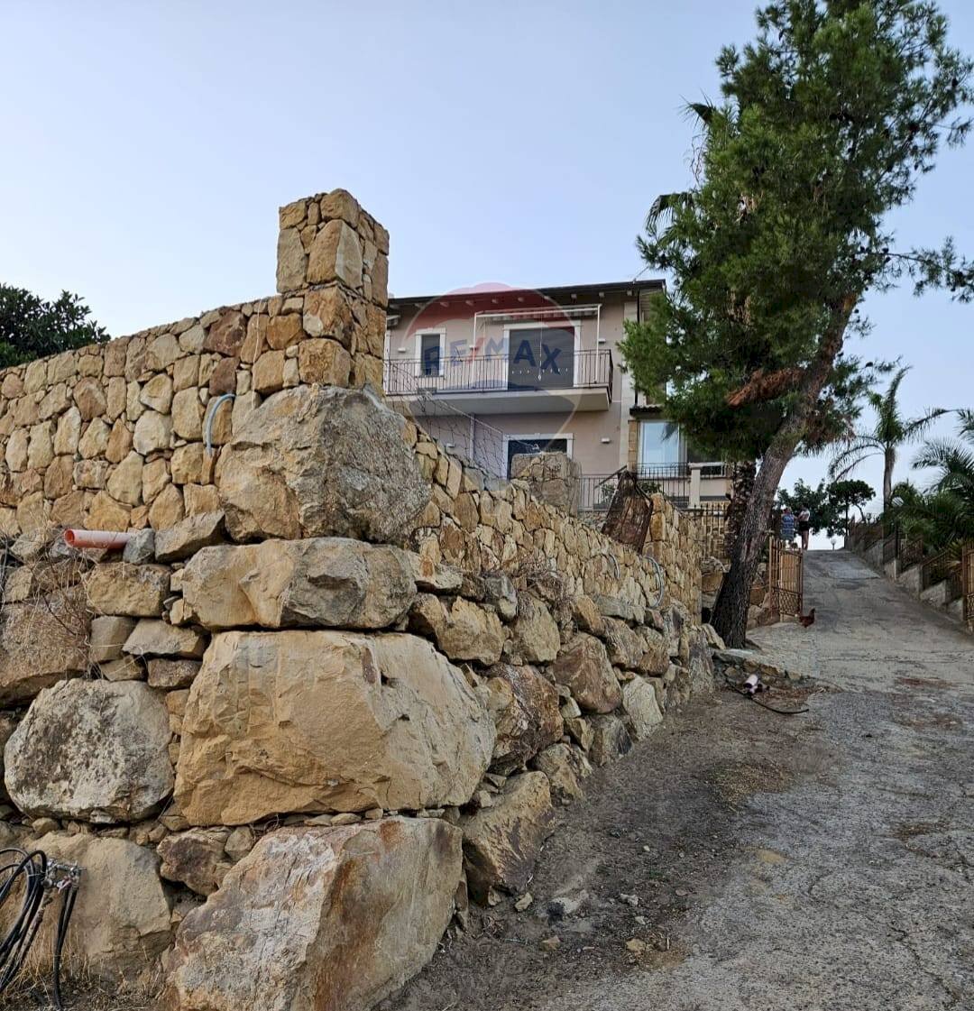 Casa all\'aperto - Rustico contrada grotta nera
 
snc, Gagliano Castelferrato - foto 1