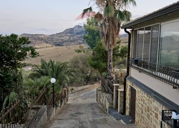 Edificio all\'aperto - Rustico contrada grotta nera
 
snc, Gagliano Castelferrato - foto 20