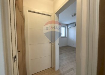 Hall / corridoio - Trilocale Via Sant'Anna
 
26, Arese - foto 12