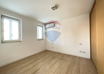 Stanza vuota - Trilocale Via Sant'Anna
 
26, Arese - foto 13