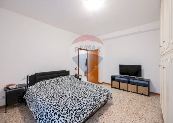 Camera / camera da letto - Quadrilocale Via Nello Catellani
 
3, Guastalla - foto 18