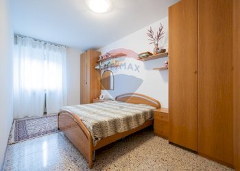 Camera / camera da letto - Quadrilocale Via Nello Catellani
 
3, Guastalla - foto 22