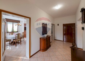 Hall / corridoio - Trilocale Curno - foto 31