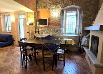 Sala da pranzo - Casa semi indipendente Rovescala - foto 3