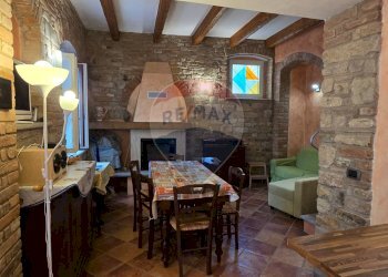 Sala da pranzo - Casa semi indipendente Rovescala - foto 5