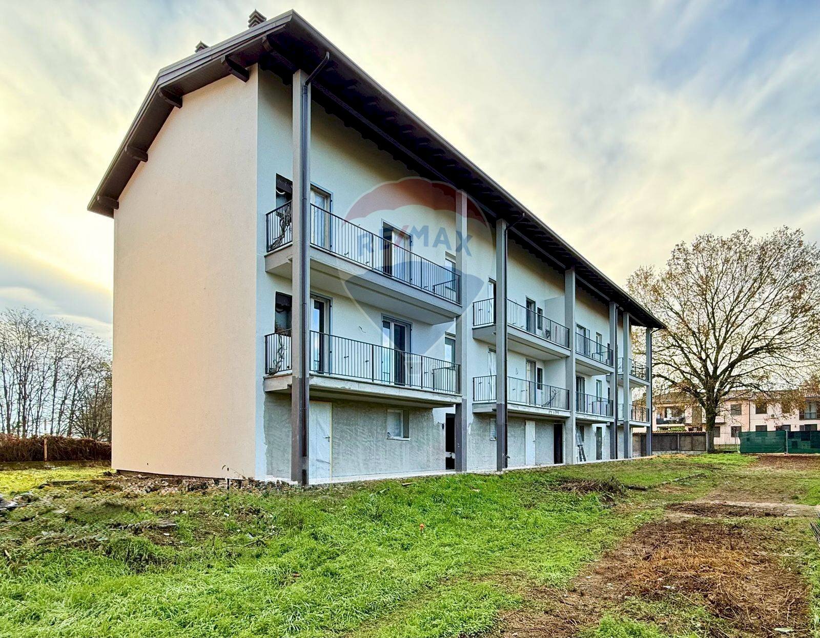 Edificio all\'aperto - Three-room apartment Via delle Grazie
 
21, Albuzzano - photo 2