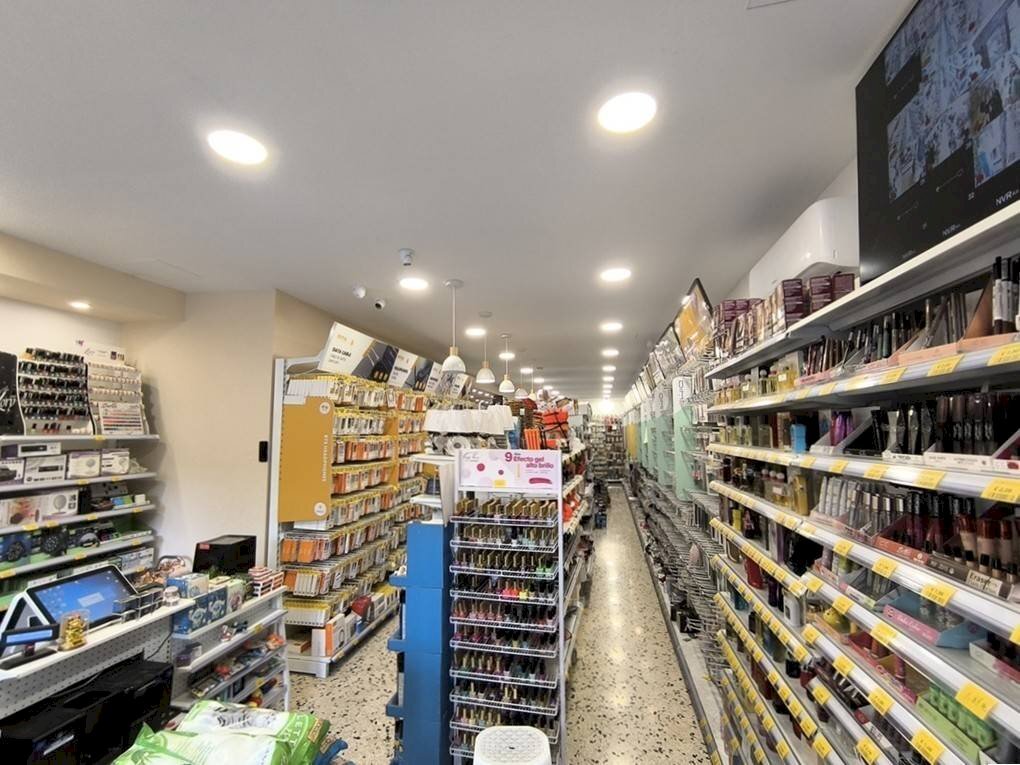 Foto 2 - Locale Commerciale Via Dei Quartieri
 
21, Palermo - foto 2