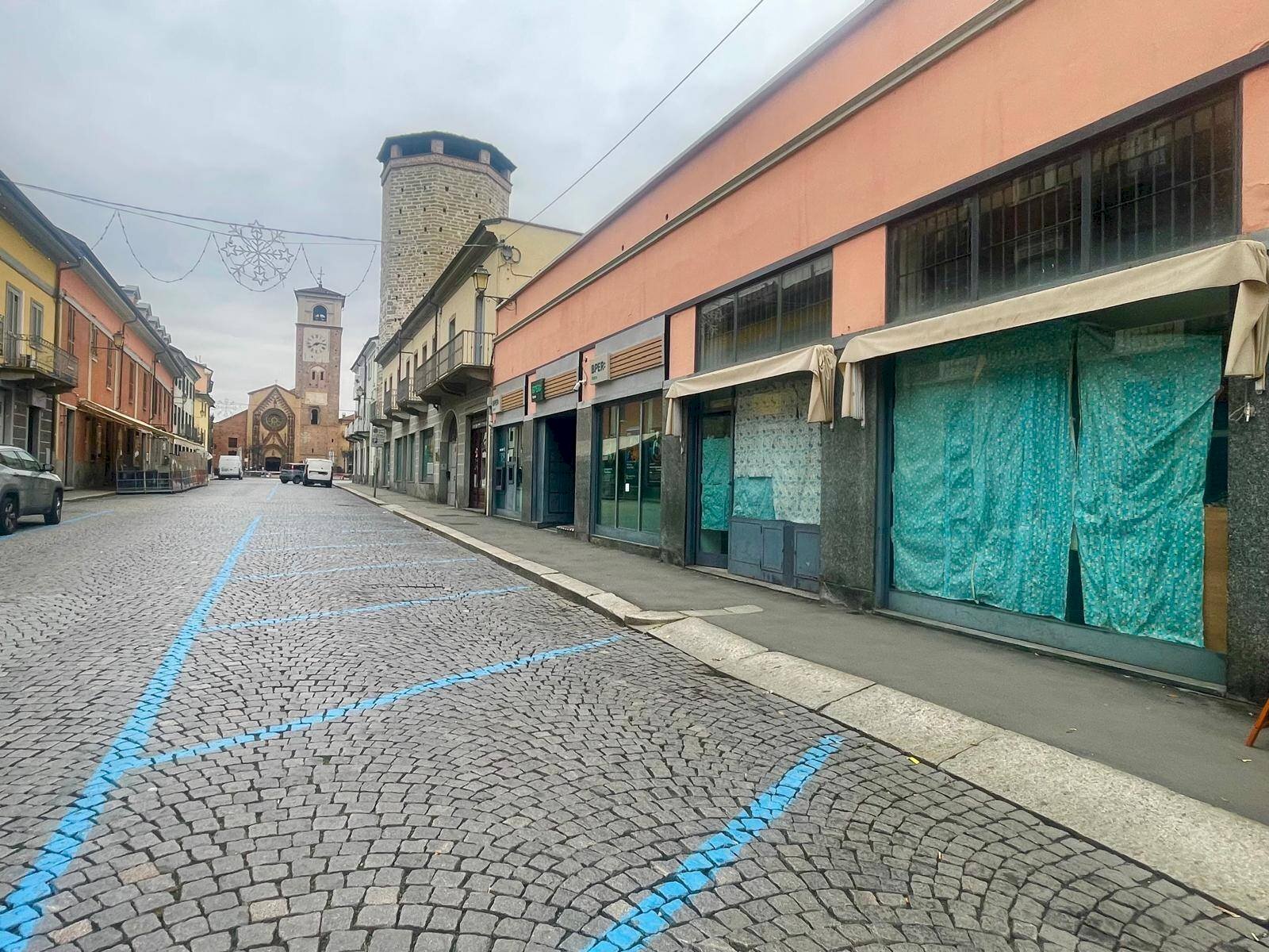 Foto 1 - Negozio Via Po
 
5, Chivasso - foto 1