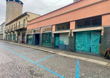 Foto 10 - Negozio Via Po
5, Chivasso - foto 9