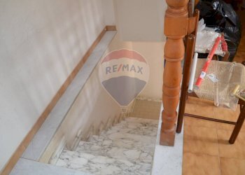 Scale - Appartamento Piazzaa Roma
 
4, Paupisi - foto 13