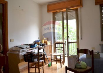 Sala da pranzo - Appartamento Piazzaa Roma
 
4, Paupisi - foto 14