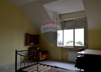 Camera / camera da letto - Appartamento Piazzaa Roma
 
4, Paupisi - foto 35