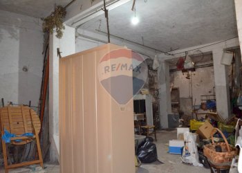 Dispensa di stoccaggio - Appartamento Piazzaa Roma
 
4, Paupisi - foto 40