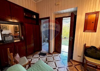 Soggiorno - Two-room apartment rione Taverna
 
7, Tufo - photo 3